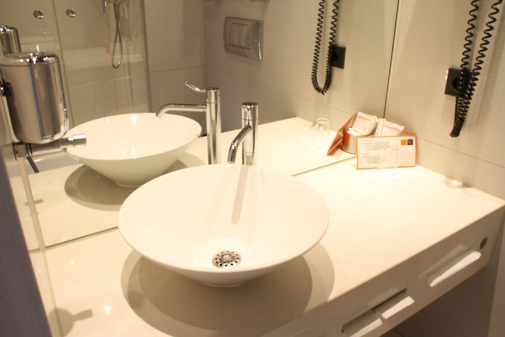 Kult Hotel Ingolstadt Oda fotoğraf